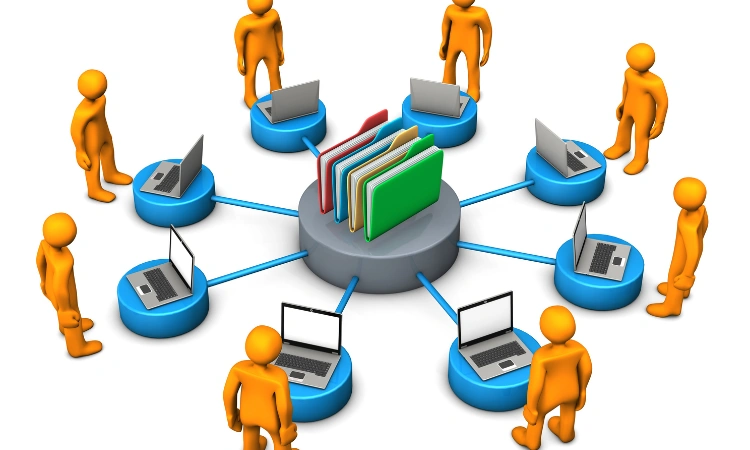Ilustración de una red de personas conectadas a laptops compartiendo archivos y recursos digitales, representando colaboración en línea y gestión de información.
