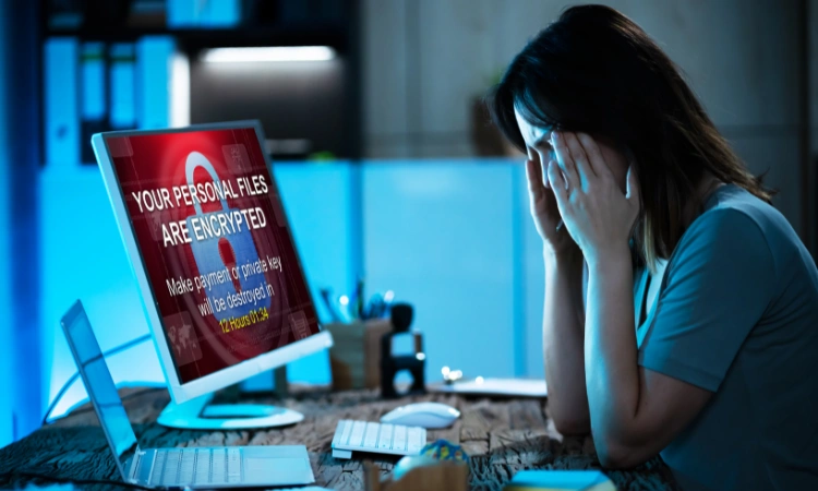 Archivos personales cifrados por ransomware en computadora de escritorio.